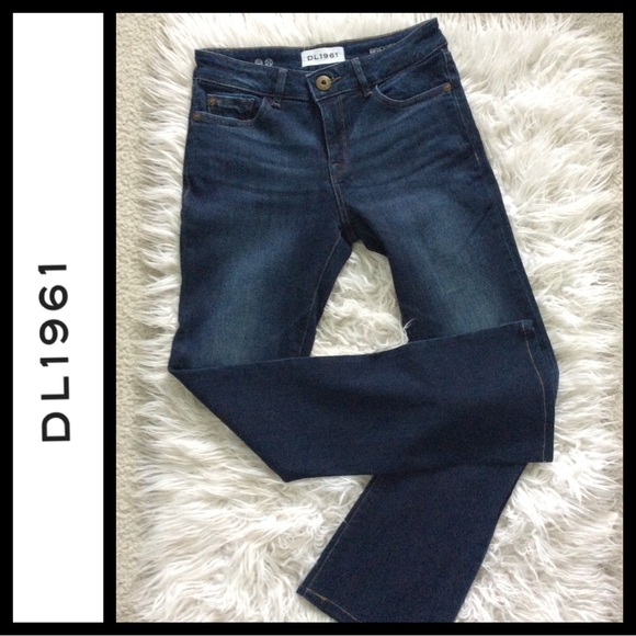 DL1961 Bridget Instasculpt Mid-Rise Boot Jeans - Picture 3 of 10